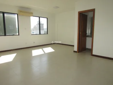 Sala Comercial para alugar, 83m² no Passo da Areia, Porto Alegre
