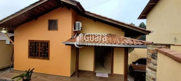 Casa com 3 Quartos à venda, 140m² no Jaraguá Esquerdo, Jaraguá do Sul