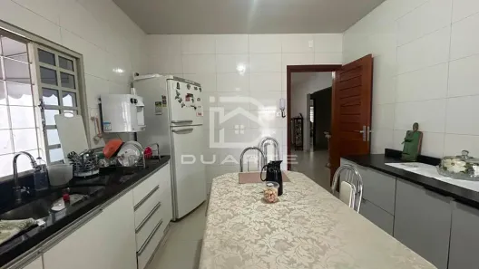 Casa com 3 Quartos à venda, 220m² no Vila Goiás, Anápolis