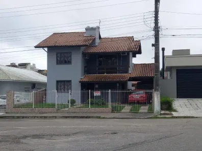 Casa com 3 Quartos à venda, 190m² no Pedra Branca, Palhoça