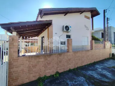 Casa com 1 Quarto para alugar, 45m² no Praia de Fora, Palhoça