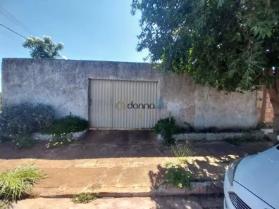 Casa com 2 Quartos à venda, 46m² no Jardim Marajó, Uberaba