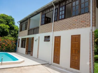 Casa de Condomínio com 3 Quartos para alugar, 180m² no Recreio Ipitanga, Lauro de Freitas
