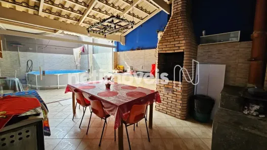 Casa com 4 Quartos à venda, 284m² no Sapucaia II, Contagem