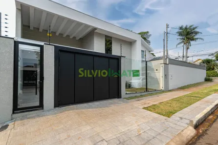 Casa com 2 Quartos para alugar, 150m² no Zona 02, Maringá