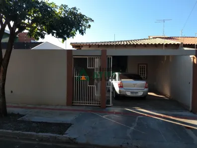 Casa com 4 Quartos à venda, 158m² no São Pedro, Londrina