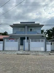 Sobrado com 3 Quartos para alugar, 155m² no Carianos, Florianópolis
