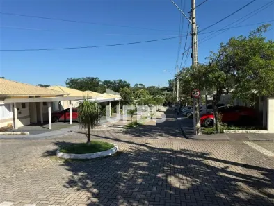 Casa de Condomínio com 3 Quartos à venda, 112m² no Chácaras Anhanguera, Goiânia