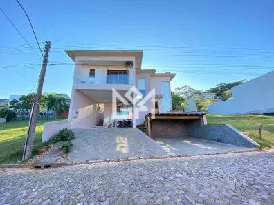 Casa com 3 Quartos à venda, 270m² no Jansen, Gravataí