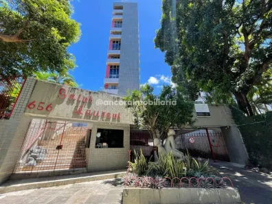 Apartamento com 4 Quartos para alugar, 175m² no Espinheiro, Recife