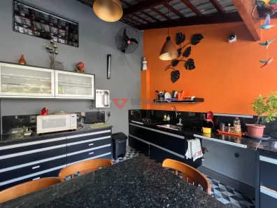 Prédio Comercial com 7 Quartos à venda, 300m² no Catete, Rio de Janeiro