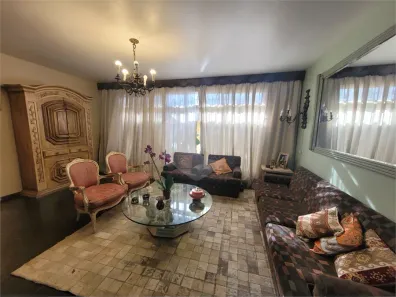 Sobrado com 3 Quartos à venda, 212m² no Vila Hamburguesa, São Paulo