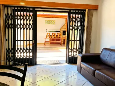 Apartamento com 2 Quartos para alugar, 75m² no Jurerê, Florianópolis