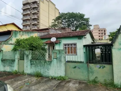 Casa com 2 Quartos à venda, 261m² no Caonze, Nova Iguaçu