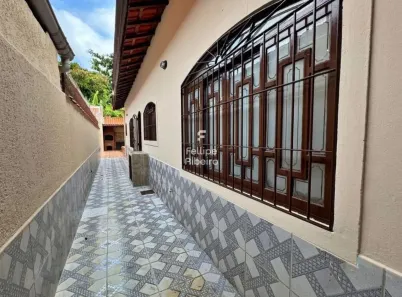 Casa com 2 Quartos à venda, 80m² no Maracanã, Praia Grande