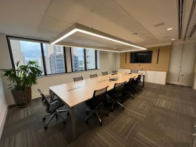 Sala Comercial para alugar, 241m² no Itaim Bibi, São Paulo