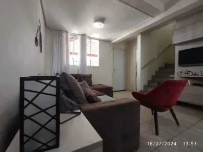 Casa de Condomínio com 3 Quartos à venda, 130m² no Cabral, Contagem