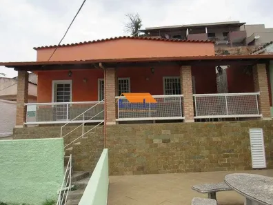 Casa com 2 Quartos à venda, 203m² no Caiçaras, Belo Horizonte