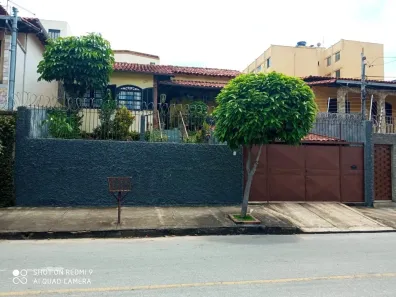 Casa com 4 Quartos à venda, 250m² no São João Batista (Venda Nova), Belo Horizonte