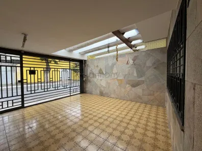 Sobrado com 3 Quartos para venda ou aluguel, 150m² no Parque Jabaquara, São Paulo