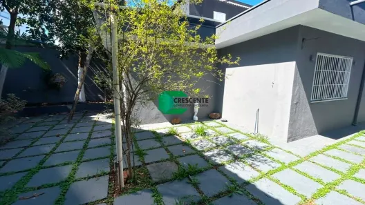 Casa com 3 Quartos para alugar, 252m² no Vila Gilda, Santo André