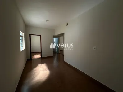 Casa com 3 Quartos para alugar, 80m² no Segismundo Pereira, Uberlândia