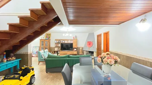 Casa com 3 Quartos à venda, 206m² no Ipanema, Porto Alegre