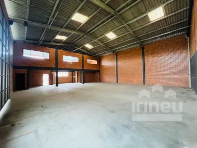 Galpão/Depósito/Armazém para alugar, 375m² no Porto Grande, Araquari