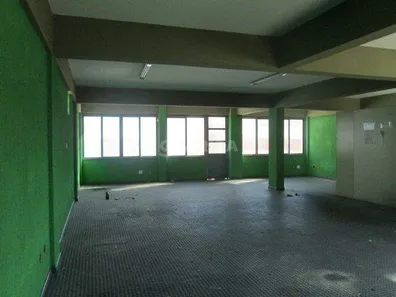 Sala Comercial para alugar, 200m² no Passo da Areia, Porto Alegre