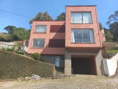 Casa com 4 Quartos à venda, 148m² no Valparaíso, Petrópolis