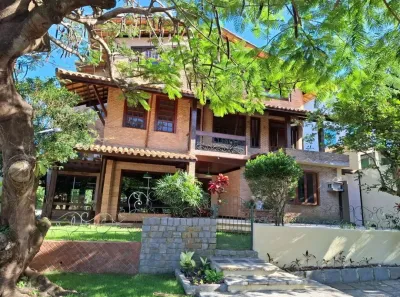 Casa de Condomínio com 5 Quartos à venda, 460m² no Piatã, Salvador