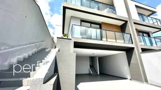 Sobrado com 3 Quartos à venda, 270m² no Costa e Silva, Joinville