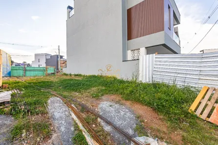 Lote/Terreno à venda, 220m² no Santa Cândida, Curitiba
