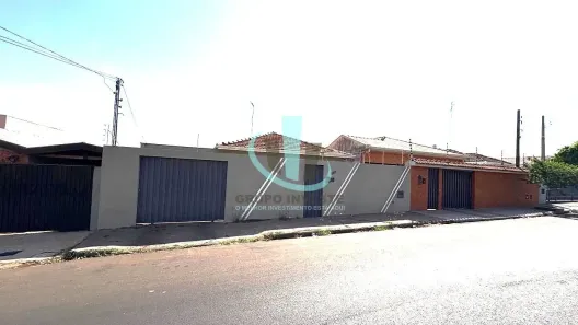 Casa com 2 Quartos à venda, 148m² no Jardim do Carmo, Araraquara