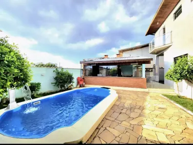 Sobrado com 4 Quartos à venda, 250m² no Campos Elíseos, Taubaté