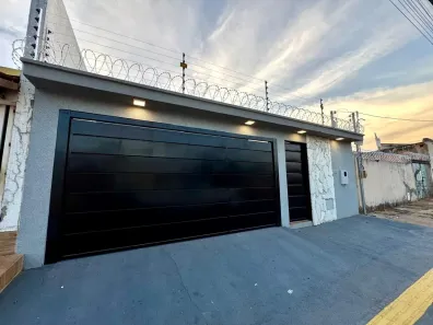 Casa com 3 Quartos à venda, 170m² no Jardim Olímpico, Aparecida de Goiânia