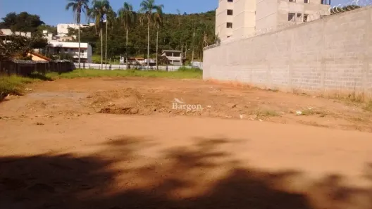 Lote/Terreno à venda, 1718m² no São Pedro, Juiz de Fora