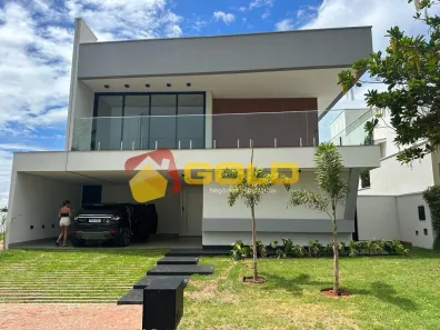 Casa de Condomínio com 4 Quartos à venda, 300m² no Granja Marileusa, Uberlândia