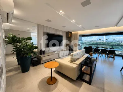 Apartamento com 3 Quartos para alugar, 141m² no Patrimônio, Uberlândia