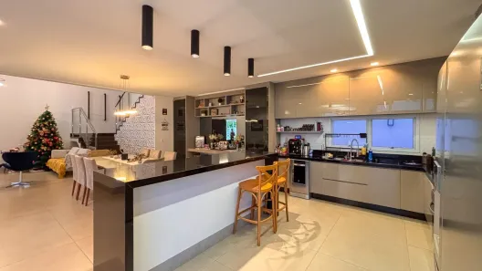 Casa de Condomínio com 3 Quartos à venda, 309m² no Granja Marileusa, Uberlândia