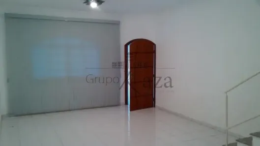 Sobrado com 3 Quartos para alugar, 206m² no Residencial Bosque dos Ipês, São José dos Campos