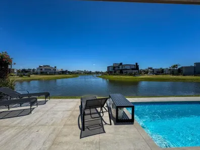 Casa de Condomínio com 4 Quartos à venda, 202m² no XANGRI-LÁ, Xangri-lá