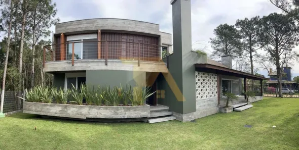 Casa de Condomínio com 3 Quartos à venda, 350m² no Limpa, Garopaba