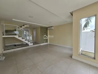 Casa de Condomínio com 3 Quartos à venda, 190m² no Campo Grande, Rio de Janeiro