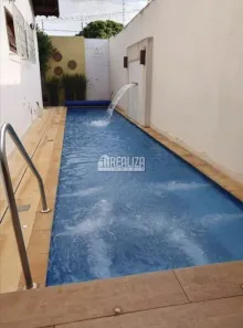 Casa com 3 Quartos à venda, 228m² no Fabrício, Uberaba