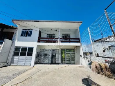 Casa com 3 Quartos à venda, 200m² no Praia Comprida, São José