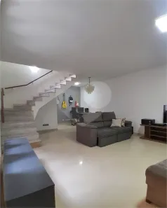 Sobrado com 3 Quartos à venda, 180m² no Jardim Independência, São Paulo