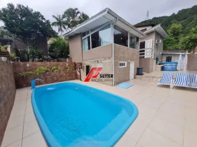 Casa com 2 Quartos à venda, 81m² no Itacorubi, Florianópolis