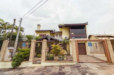 Casa com 3 Quartos à venda, 304m² no Jardim Lindóia, Porto Alegre