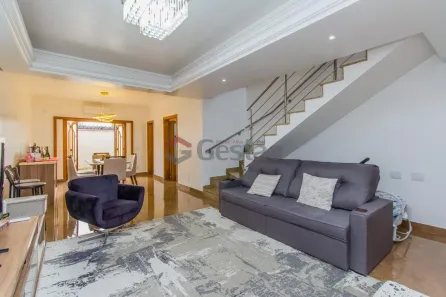Sobrado com 4 Quartos à venda, 244m² no Estância Velha, Canoas